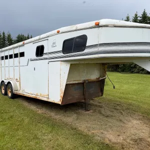 1995 Trailswest 3 Horse Livestock Trailer