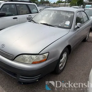 1992 Lexus ES 300, JT8VK13T9N0081811