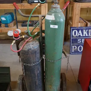 Torch Set with Multiple Tips, All Metal 2 Wheel Dolly