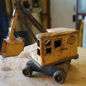 Vintage Marx Lumar Contractors Pressed Steel Steam Shovel Toy