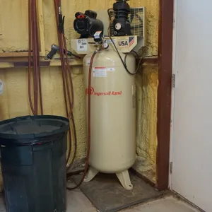 Ingersoll Rand 60gal 2 Cylinder 5hp Shop Air Compressor
