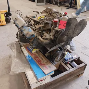 318 Industrial Motor w/ Parts
 UNRESERVED
