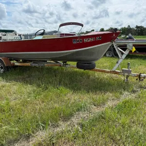 1976 Lund 18ft aluminum boat