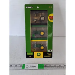 John Deere Die Cast Metal Tractor Set 1:64 Scale, NIB