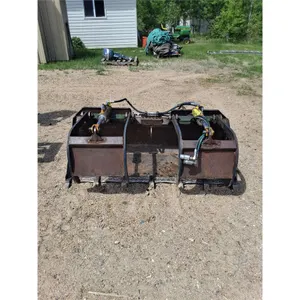 67" Tooth Bucket with Grapple