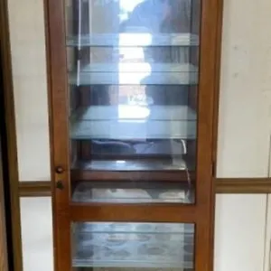 Lighted 6 1/2' Curio Cabinet