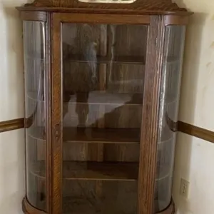 Oak Antique Curved Glass China Cabinet