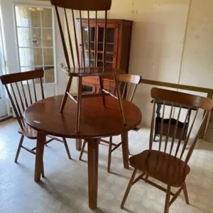 44" Dinette Table & 4 Chairs