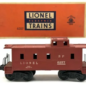 Lionel O-Gauge No. 6257 Caboose SP with Box