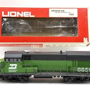Lionel Burlington U36B O-Scale 6-8651 Non-Powered