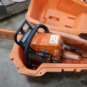 Stihl MS250 Gas Chainsaw w/Case