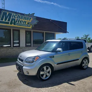 2011  Kia  Soul  2.0L 4u 4dr HB