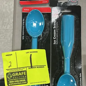 Chef Craft 21312 plastic ice cream scoop. Features blue polypropylene construction. Top rack dishwasher safe.