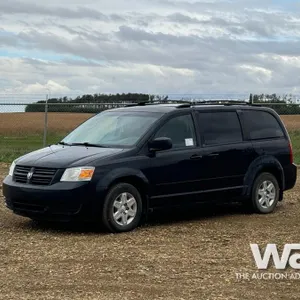 2010 DODGE CARAVAN MINIVAN