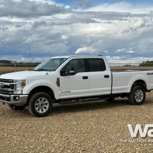 2022 FORD F-350 XLT CREW CAB PICKUP