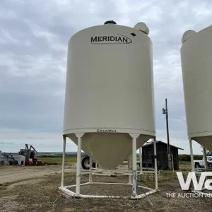 2012 MERIDIAN GRAIN MAX GM2300 HOPPER GRAIN BIN