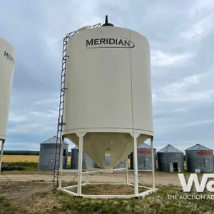 2016 MERIDIAN GRAIN MAX GM2300 HOPPER GRAIN BIN