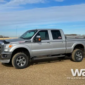 2011 FORD F250 LARIAT SUPER DUTY CREW CAB PICKUP