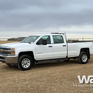 2016 CHEVROLET 3500HD CREW CAB LONG BOX PICKUP