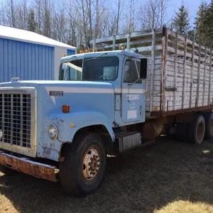 1973 IHC TRANSTAR 4300 T/A CATTLE TRUCK