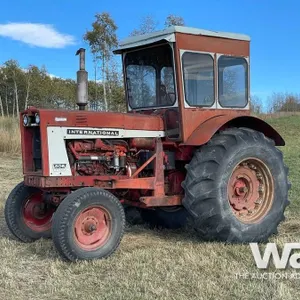 INTERNATIONAL 806 2WD TRACTOR
