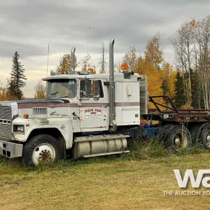 1986 FORD LTL 9000 T/A SLEEPER TRUCK TRACTOR