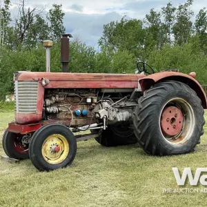 MASSEY FERGUSON 95 ANTIQUE TRACTOR
