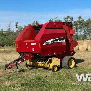 NEW HOLLAND BR780A ROUND BALER