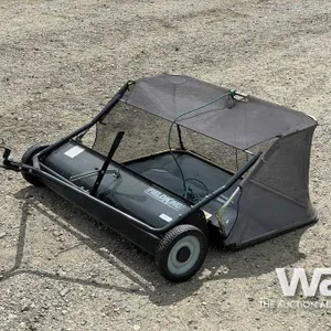 FIELD KING LAWN SWEEP