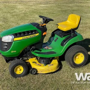 2014 JOHN DEERE D110 LAWN MOWER