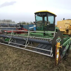 JOHN DEERE 2320 18 FT. SWATHER
