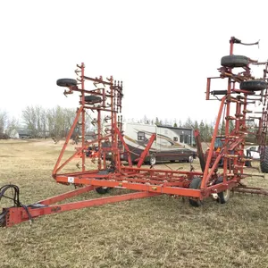 IHC 45 30 FT. VIBRASHANK CULTIVATOR