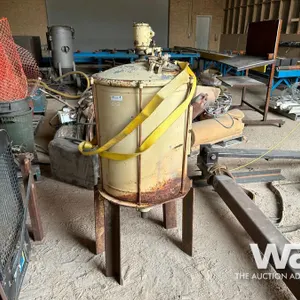 1990 SANSTORM 125 PSI SAND BLASTER POT