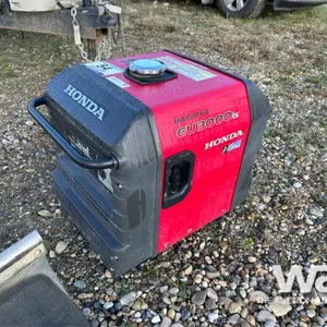 HONDA INVERTER EU 3000 IS GENERATOR