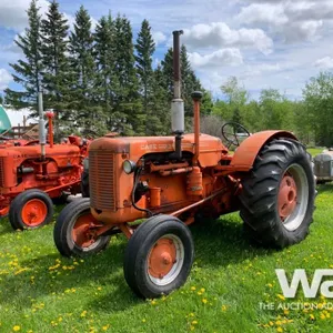 CASE 500 TRACTOR