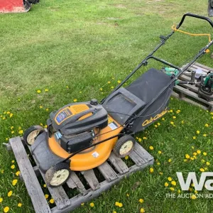 CLUB CADET 11A-18MC596 PUSH LAWN MOWER