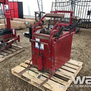 TIRE SPREADER