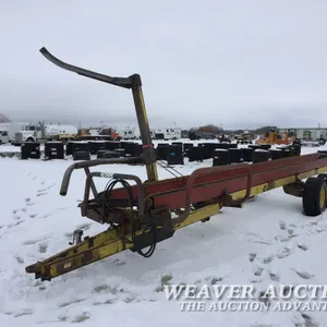 1991 LAURIER 6 BALE MOVER