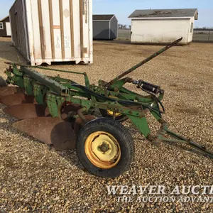 JOHN DEERE 4X16" PLOW
