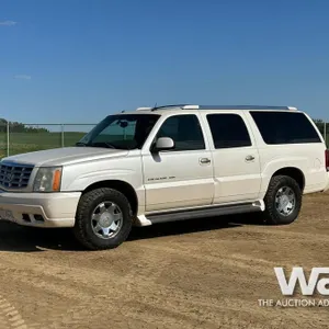 2003 CADILLAC ESCALADE ESV SPORTS UTILITY VEHICLE