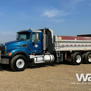 2005 MACK GRANITE CL713 T/A DUMP TRUCK