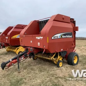 2007 NEW HOLLAND BR780A ROUND BALER