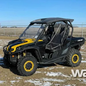 2014 CAN-AM COMMANDER 1000 4WD SIDE BY SIDE