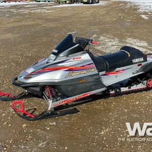 2000 YAMAHA MOUNTAIN MAX 600 TRIPLE SNOWMOBILE