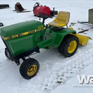 JOHN DEERE 314 LAWN MOWER