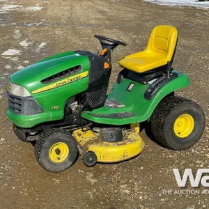 2006 JOHN DEERE 135 LAWN MOWER