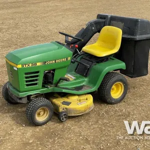 JOHN DEERE STX38 38 IN. LAWN TRACTOR
