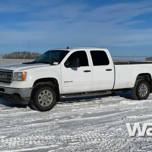 2013 GMC SIERRA 3500 HD CREW CAB PICKUP