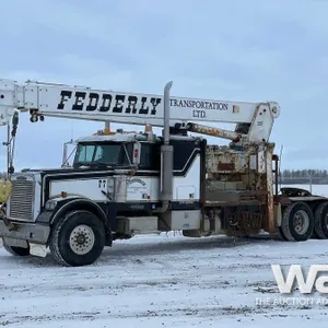 1996 FREIGHTLINER FLD120SD T/A BOOM TRUCK