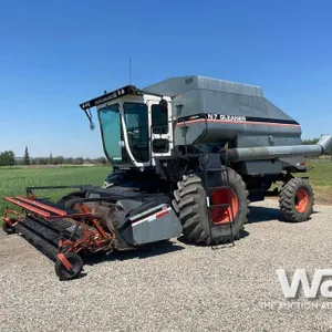 1984 GLEANER N7 COMBINE